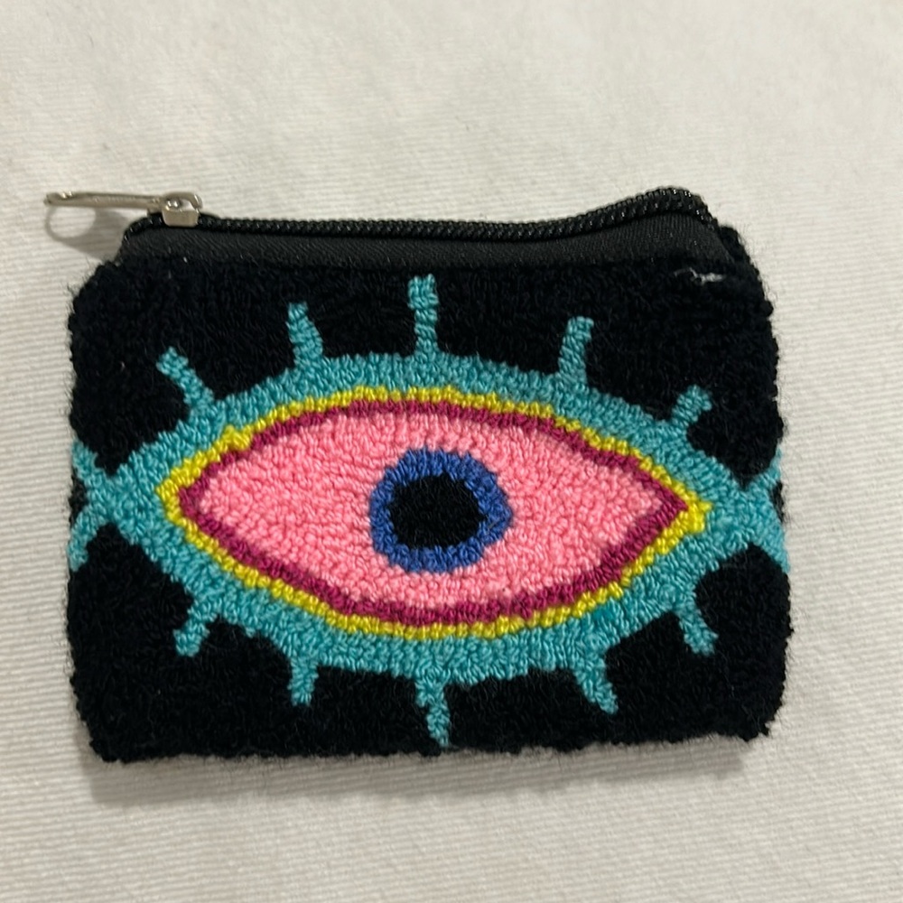 Le Pom Pom Spirit Eye Pouch